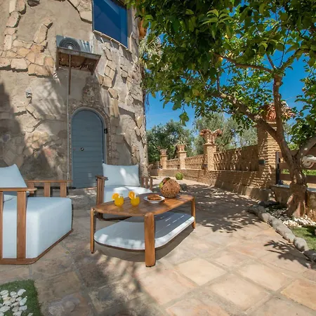 Ilision Aqua Tower Villa *