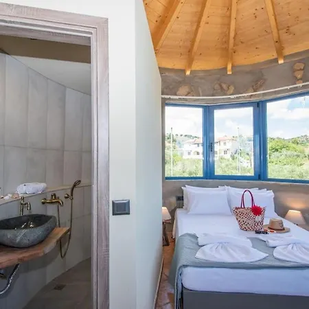 Ilision Aqua Tower Villa