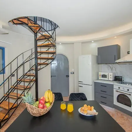 Ilision Aqua Tower Villa *