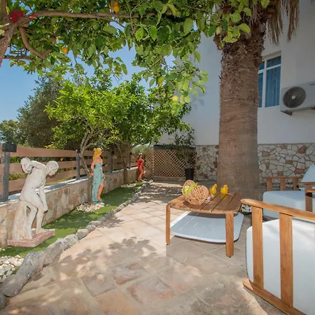 Ilision Aqua Tower Villa